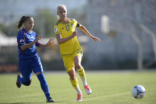Moldaviens Ludmila Caraman och Sveriges Caroline Seger