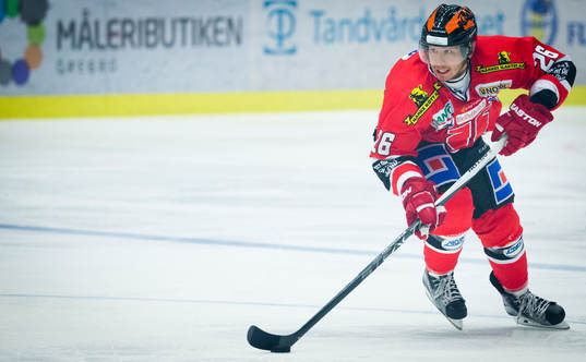 Örebros Greg Squires