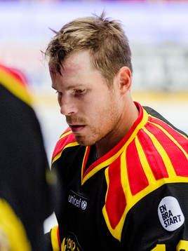 Brynäs Anssi Salmela före ishockeymatchen i SHL mellan