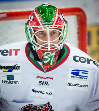 Modos målvakt Adam Reideborn
