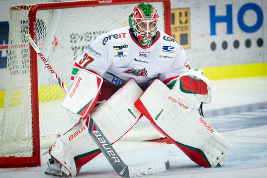 Modos målvakt Adam Reideborn