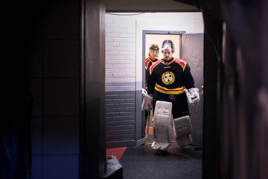 Brynäs målvakt Bernhard Starkbaum  och Adam Brodecki