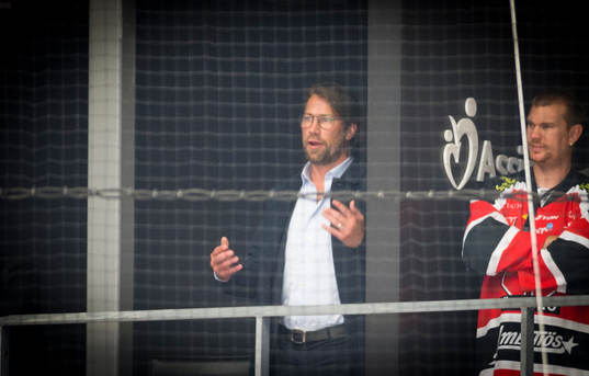 Modos General Manager Peter Forsberg deppar