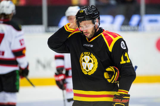 Brynäs Jesper Ollas har ont