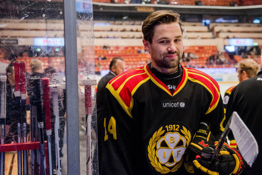 Brynäs Johan Alcén före ishockeymatchen i SHL mellan