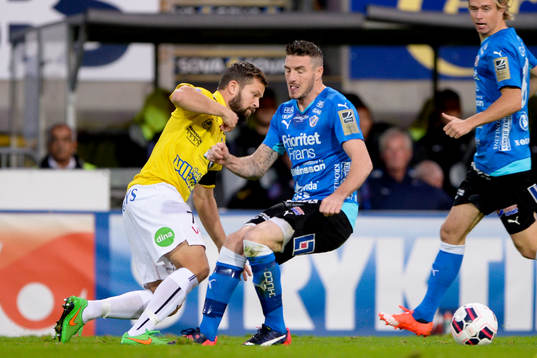 Falkenbergs David Svensson och Halmstads James Keene