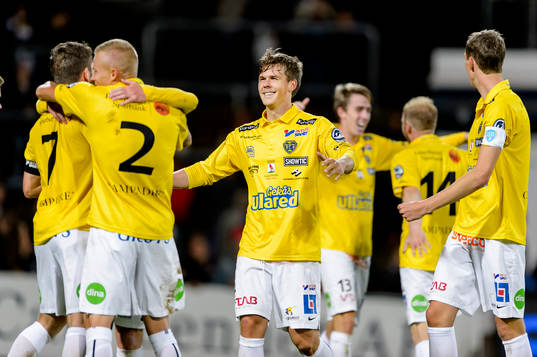 Falkenbergs spelare jublar
