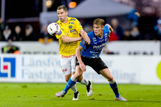 Falkenbergs Stefan Rodevåg och Halmstads Eric Smith