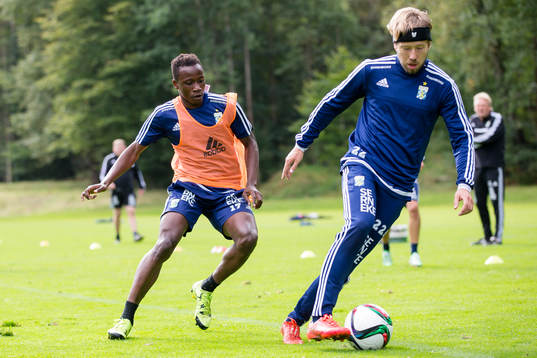 IFK Göteborgs Prosper Kasim mot Adam Johansson