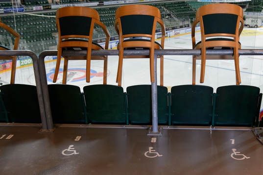 Rullstolsplatser inne i Lindab Arena