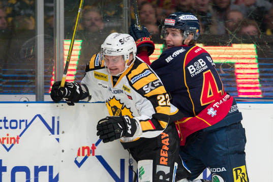Skellefteås Janne Pesonen och Djurgårdens Lukas Vejdemo