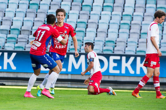 Örgrytes Daniel Paulson och William Atashkadeh jublar