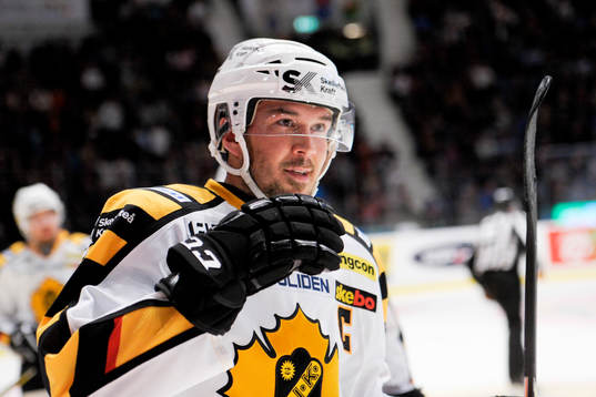 Skellefteås Jimmie Ericsson jublar