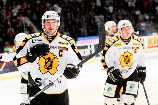 Skellefteås Jimmie Ericsson jublar