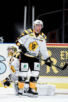 Skellefteås målvakt Markus Svensson och Arvid Lundberg