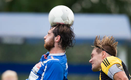 IFK Hässleholms Pontus Björnsson i matchen i division 2