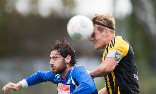 IFK Hässleholms Pontus Björnsson i matchen i division 2