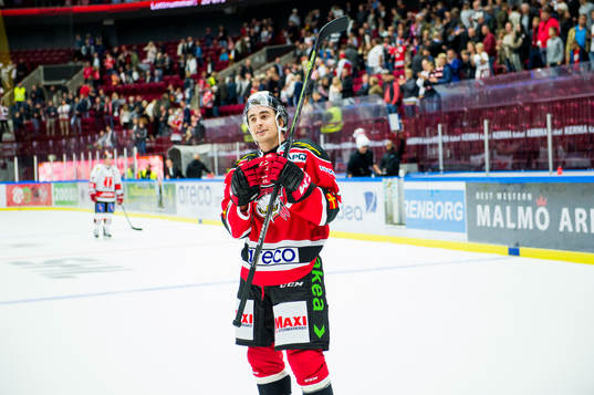 Malmö Redhawks Nils Andersson tackar publiken