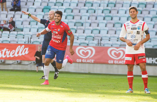 Örgrytes William Atashkadeh jublar efter4-1