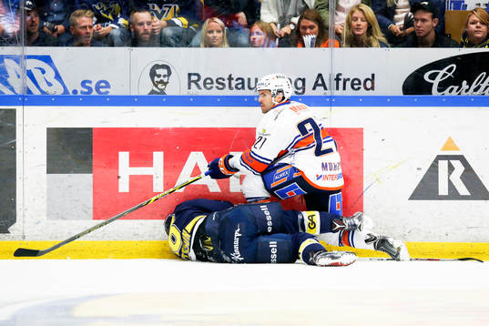 s Anton Bengtsson och Växjös Cory Murphy