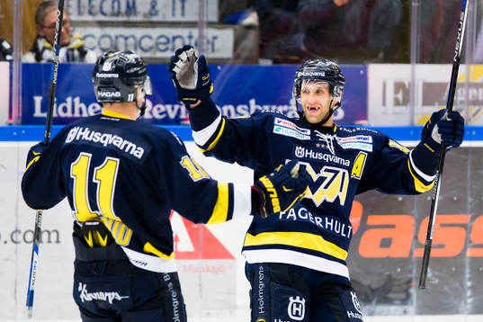 s Simon Önerud och Martin Thörnberg jublar