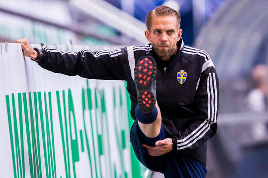 Domare Johan Hamlin värmer upp