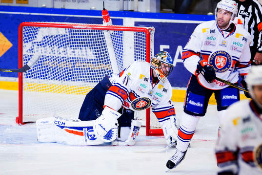 Växjös målvakt Cristopher Nihlstorp deppar