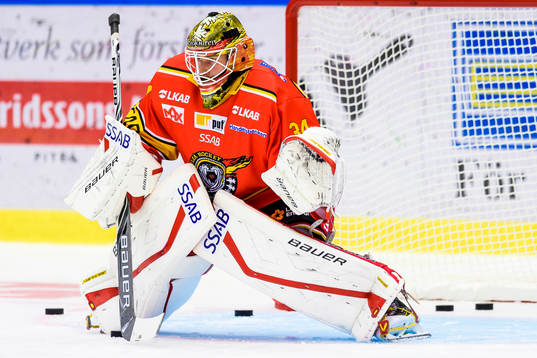 Luleås målvakt Joel Lassinantti på uppvärmningen
