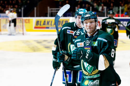 Färjestads Johan Olofsson jublar