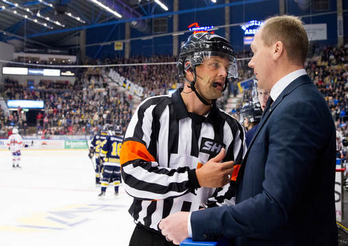 s tränare Johan Lindbom