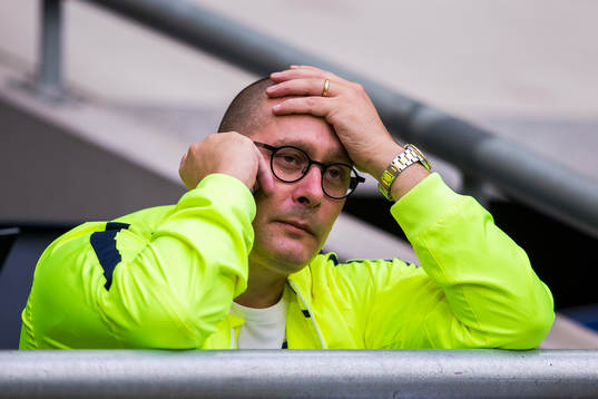 Jonas Galotta på läktaren innan fotbollsmatchen i
