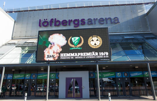 Exteriör bild av Löfbergs arena