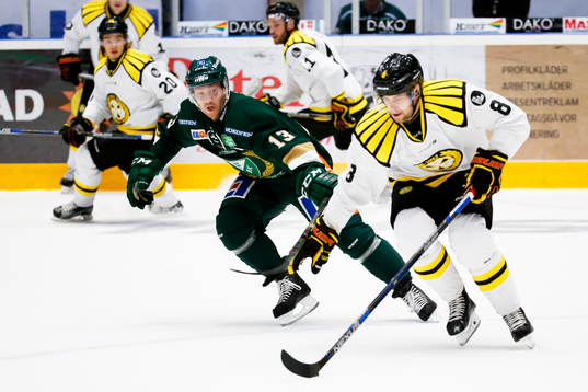Färjestads Linus Persson och Brynäs Mathias Porseland