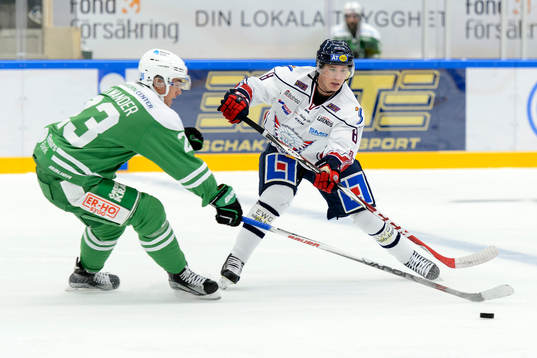 Rögles Daniel Sylwander mot Linköpings Gustav Forsling