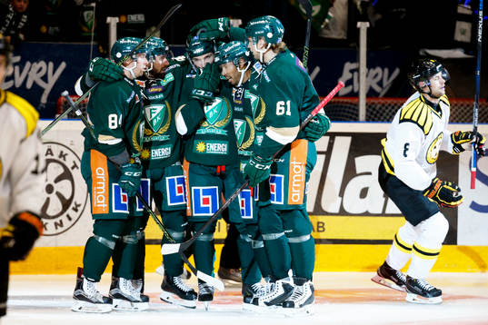 Färjestads John Persson jublar