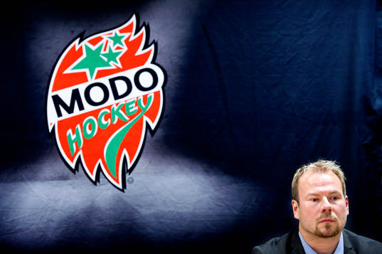 Modos assisterande tränare Henrik Gradin