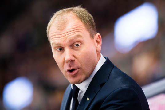 s tränare Johan Lindbom