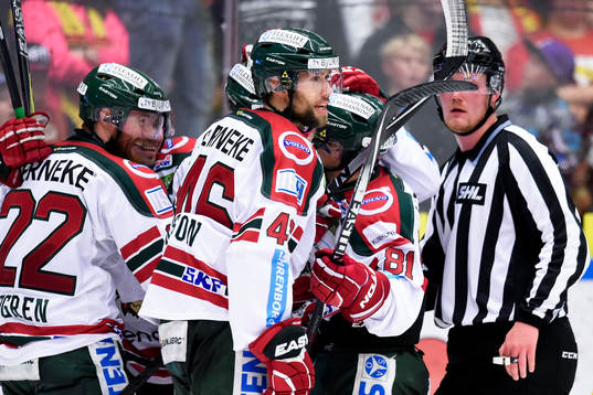 Frölundas Ryan Lasch jublar