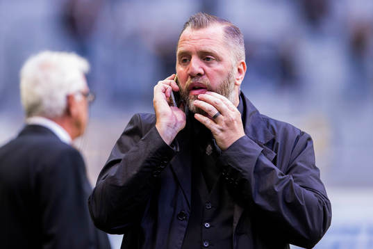 s sportchef Björn Wesström innan fotbollsmatchen i
