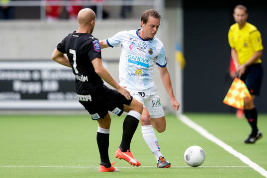 Helsingborgs Mattias Lindström och Gefles Jonas Lantto