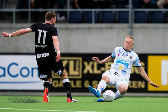Helsingborgs Arnór Smárason och Gefles Martin Rauschenberg