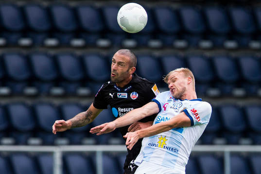 Helsingborgs Rade Prica i en nickduell med Gefles Robin