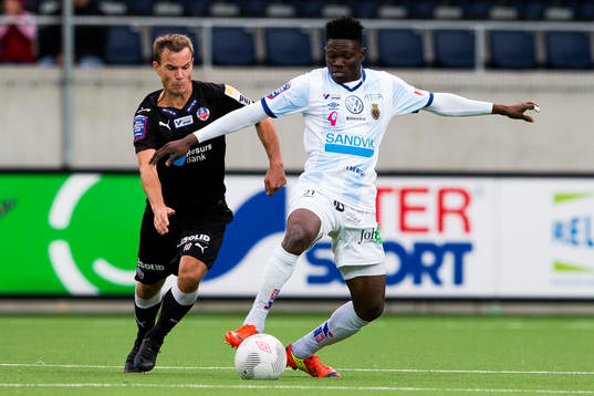 Helsingborgs Anton Wede jagar Gefles Kwame Bonsu