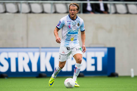 Gefles Anders Bååth-Sjöblom med bollen