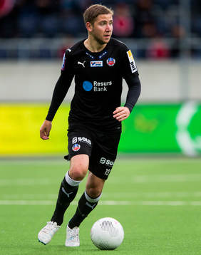 Helsingborgs Darijan Bojanic med bollen