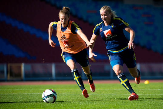 Sveriges Emma Berglund och Jenny Hjohlman