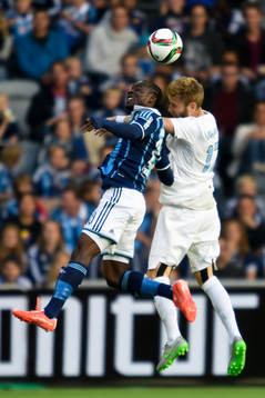 Djurgårdens Sam Johnson och Malmös Rasmus Bengtsson