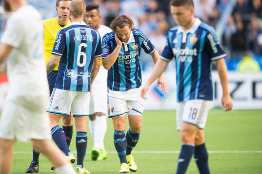 Djurgårdens Kevin Walker har ont