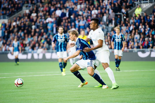 Djurgårdens Sebastian Andersson  och Malmös Luis Felipe