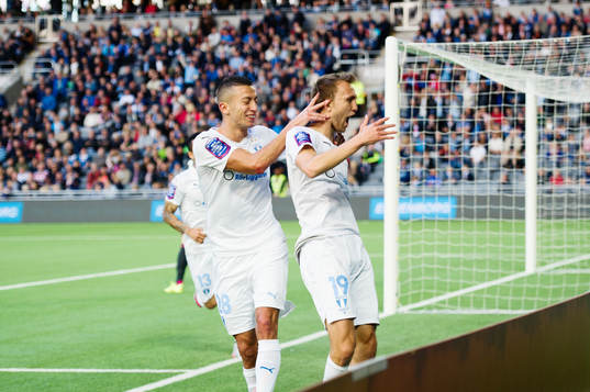 Malmös Nikola Djurdjic och Magnus Wolff Eikrem jublar